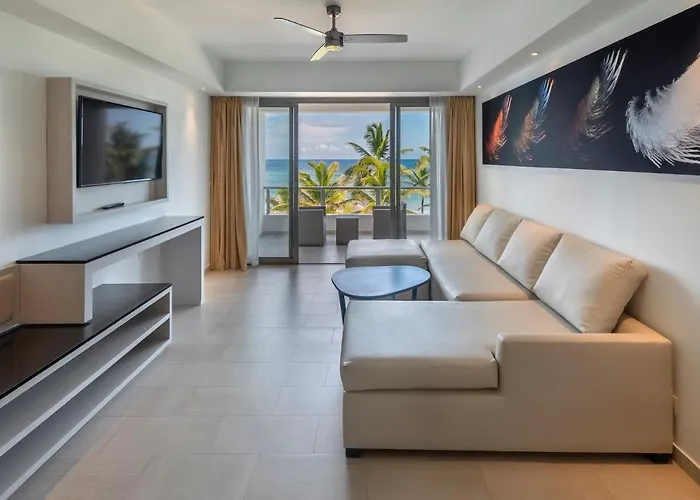 Presidential One-Bedroom Oceanfront King Suite